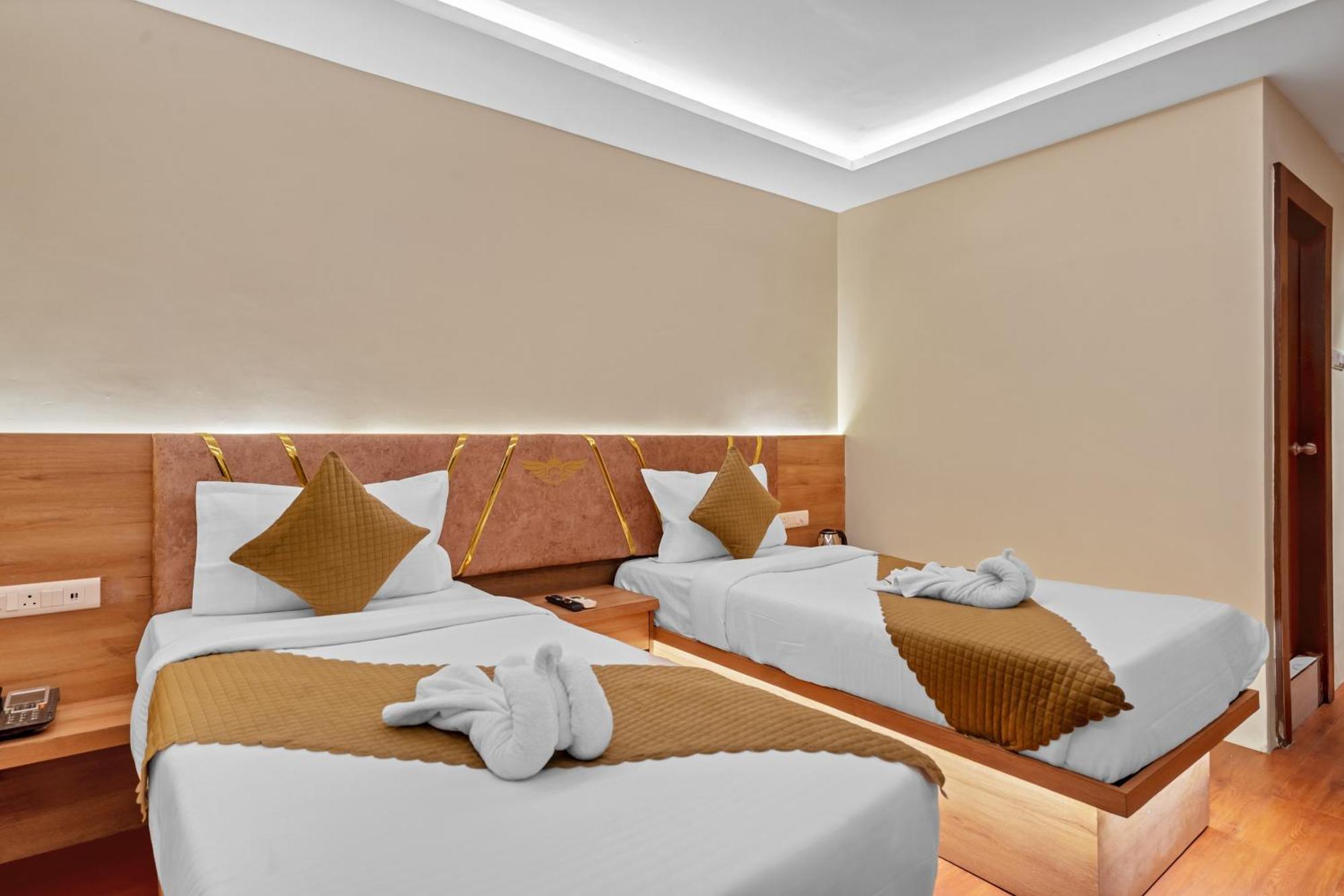 שמשבאד Hotel Sm Deccan Park מראה חיצוני תמונה