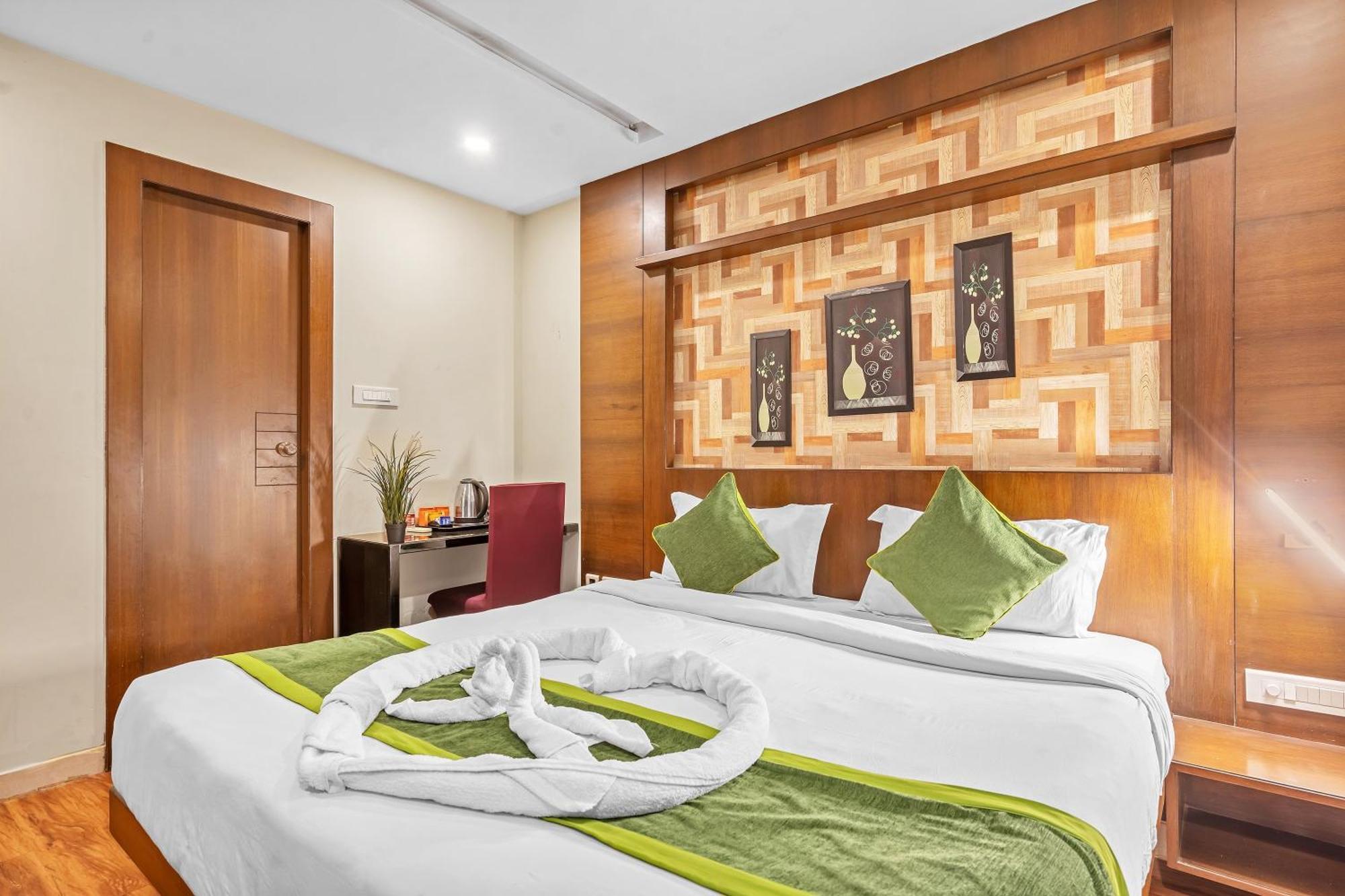 שמשבאד Hotel Sm Deccan Park מראה חיצוני תמונה